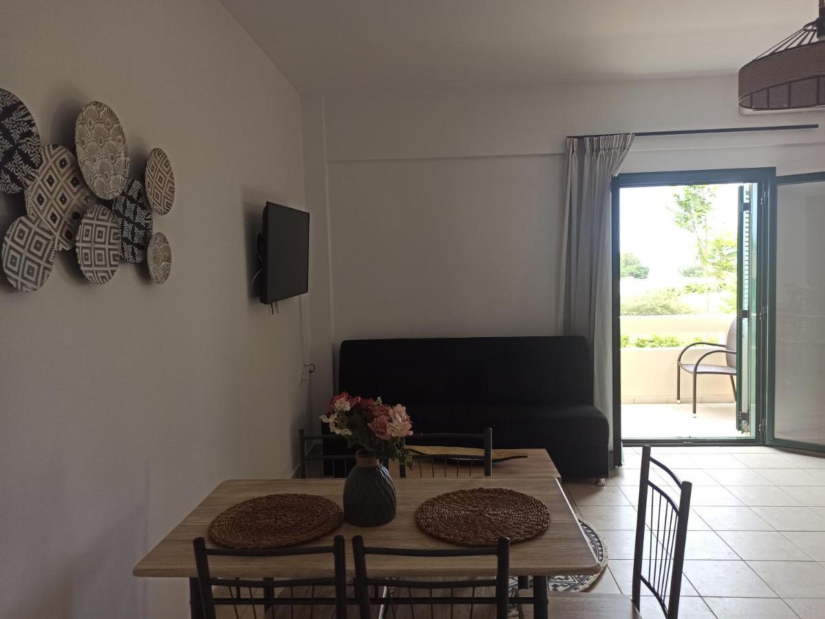 Sea Melody Apartments Stavromenos ภายนอก รูปภาพ