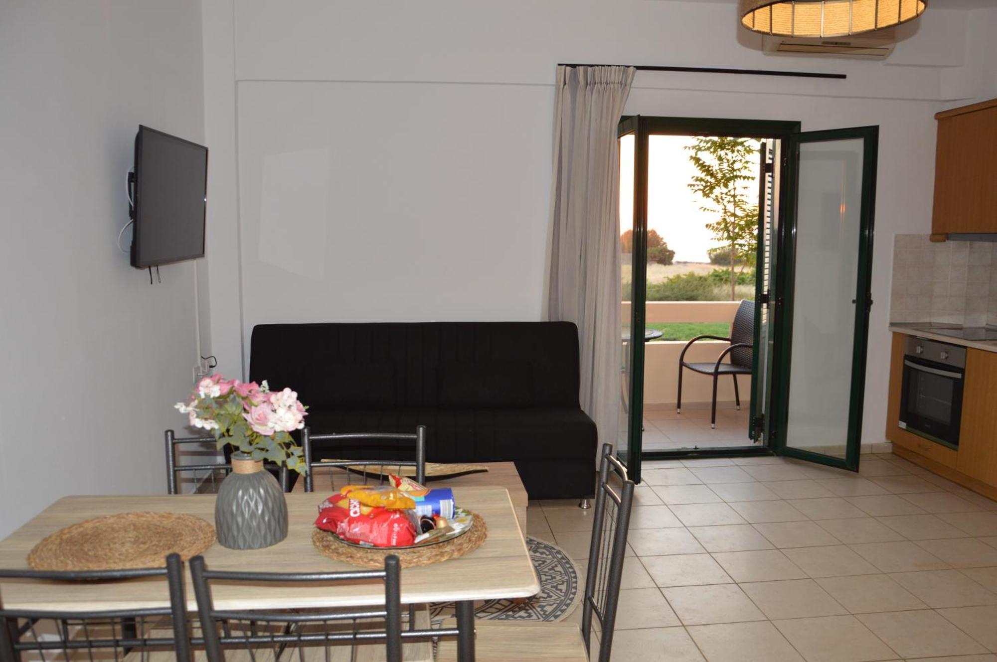 Sea Melody Apartments Stavromenos ภายนอก รูปภาพ