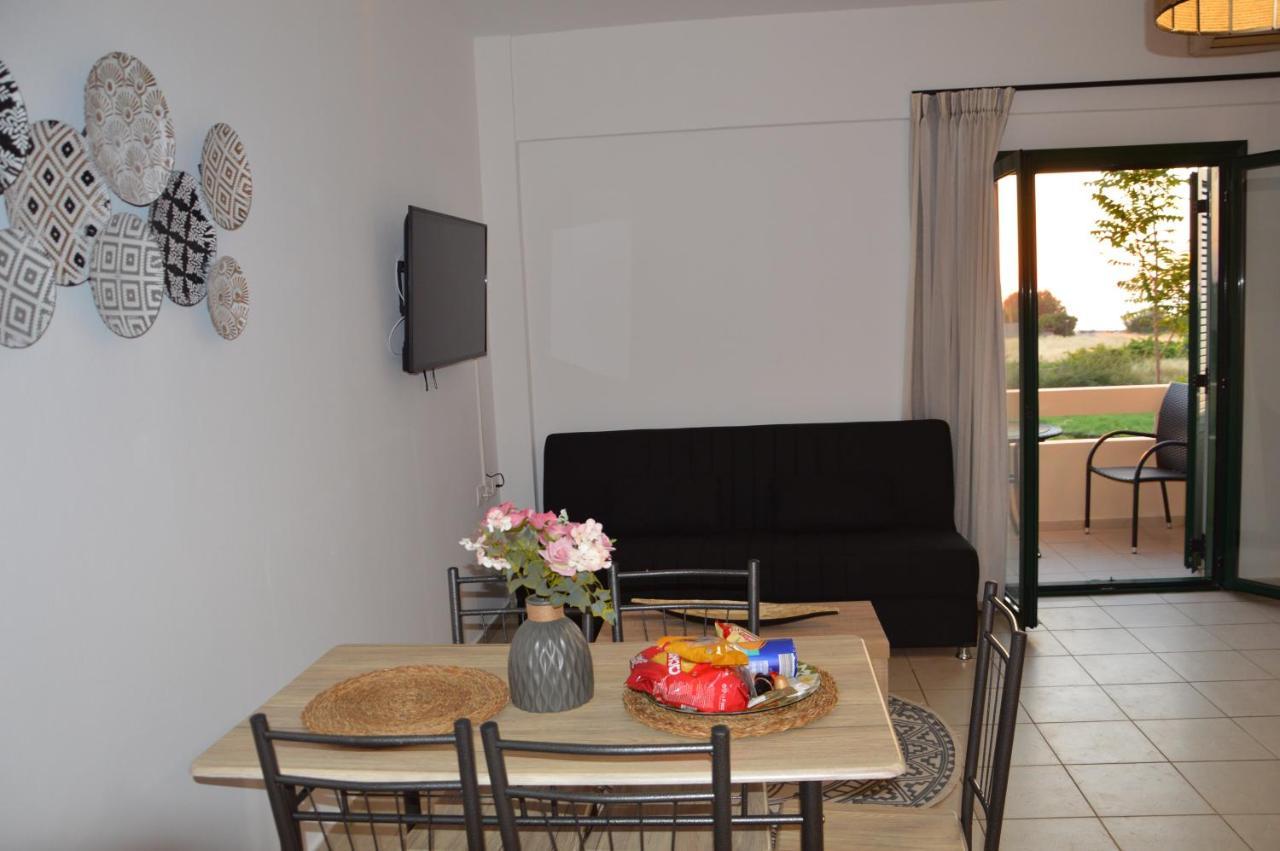 Sea Melody Apartments Stavromenos ภายนอก รูปภาพ