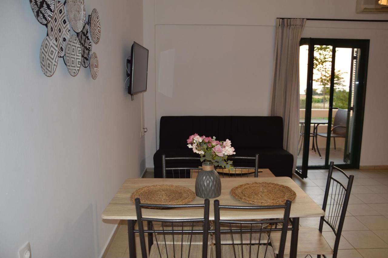 Sea Melody Apartments Stavromenos ภายนอก รูปภาพ