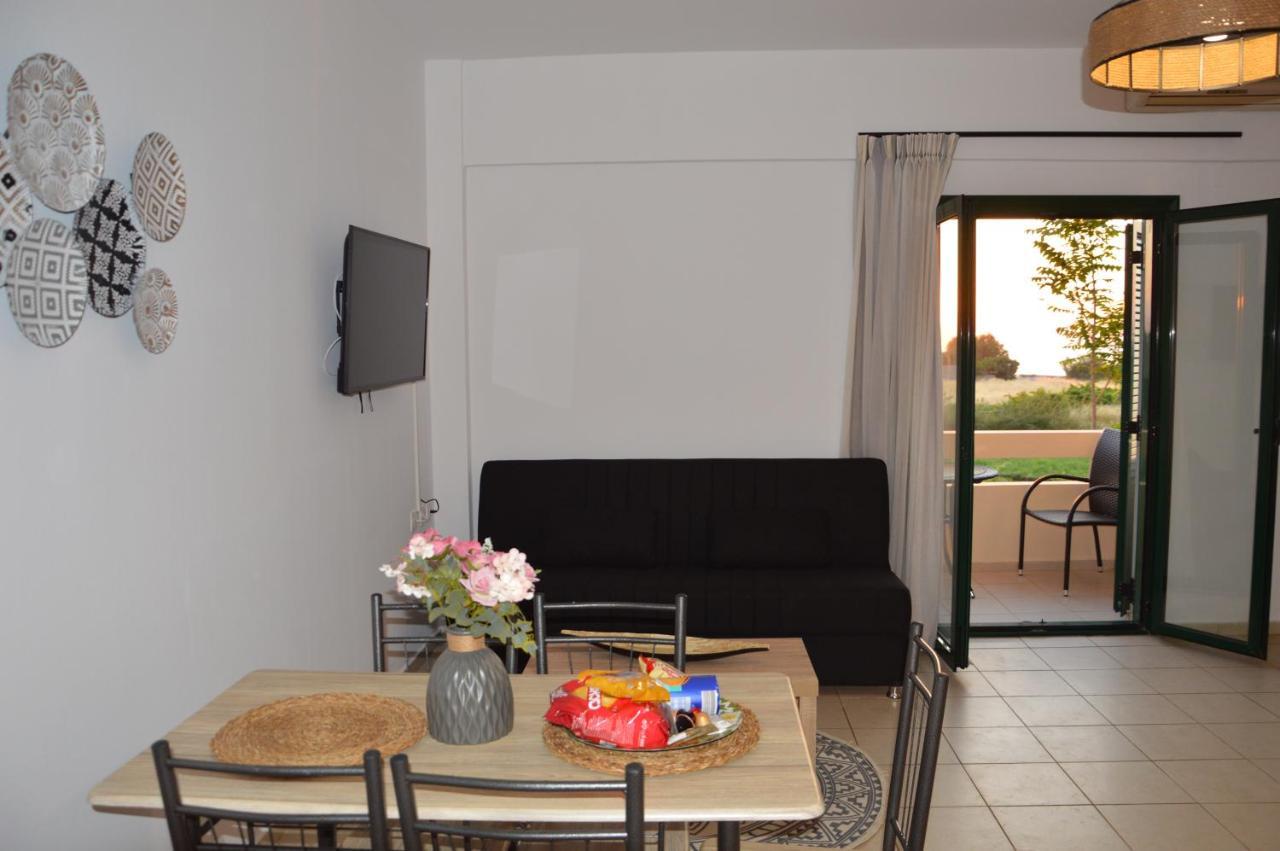 Sea Melody Apartments Stavromenos ภายนอก รูปภาพ